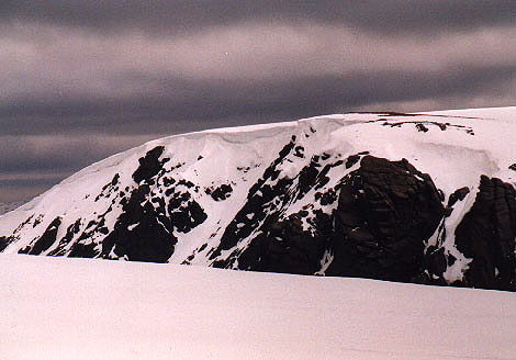 summit cliffs of Beinn a' Bhuird