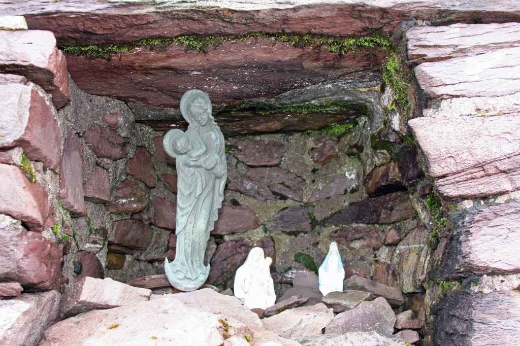 the grotto in Cruach Mhor's summit cairn