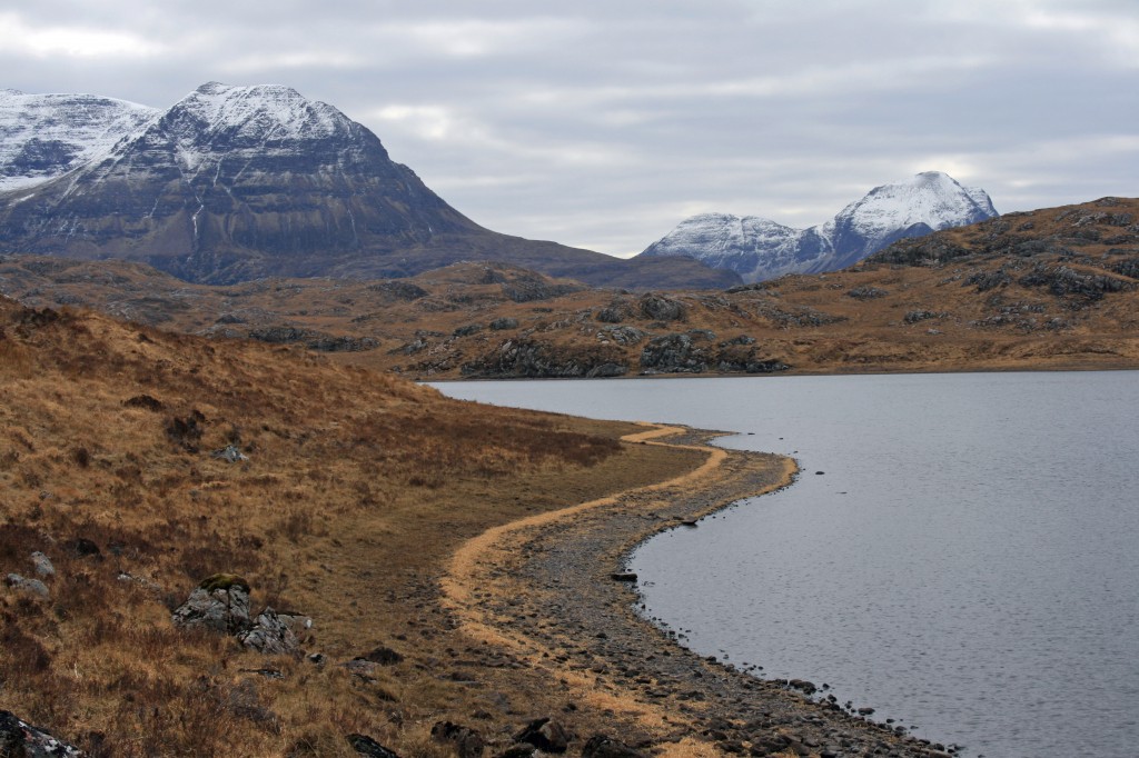 along the shore of Fionn Loch - Cul Mor ahead